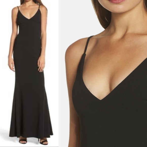 New with tag LULUS V-Neck Trumpet
GOWN DRESS Size X-SMALL BLACK  Infinite Glory - Picture 5 of 10